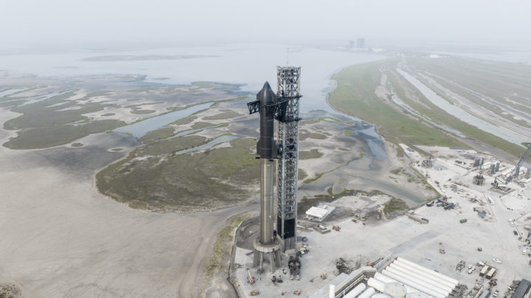 Spoločnosť SpaceX odložila štart rakety Starship – najsilnejšej v dejinách