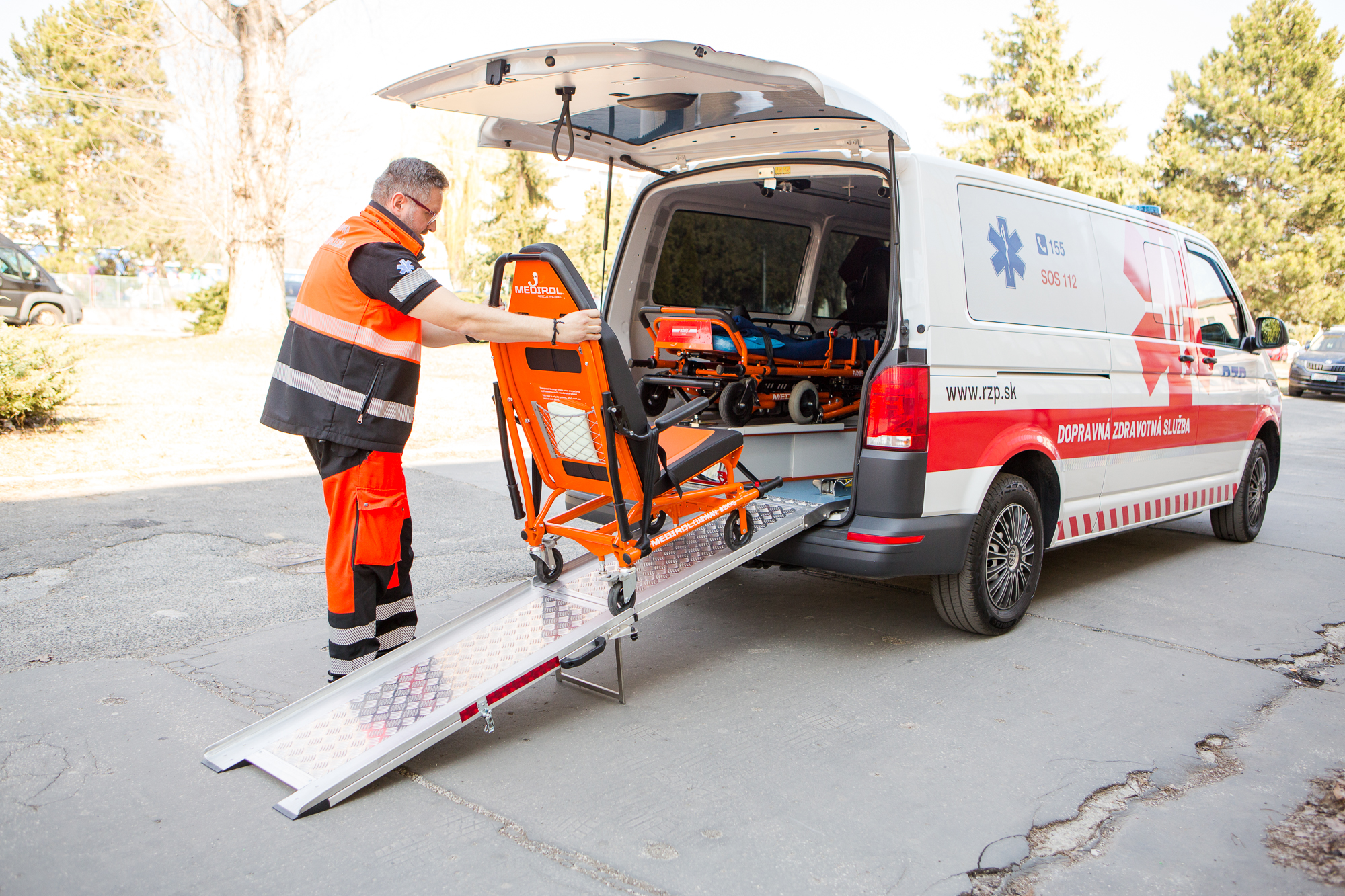 Takúto zmenu potrebuje naše zdravotníctvo? Prevoz sanitkou do nemocnice už nebude samozrejmosťou