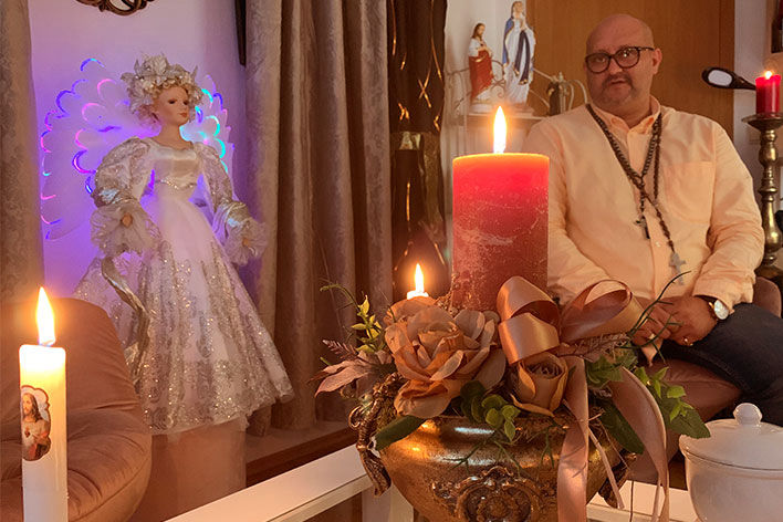 VIDEO: Liečiteľ Ladislav uzdravuje v mene Ježiša, ale Biblii neverí