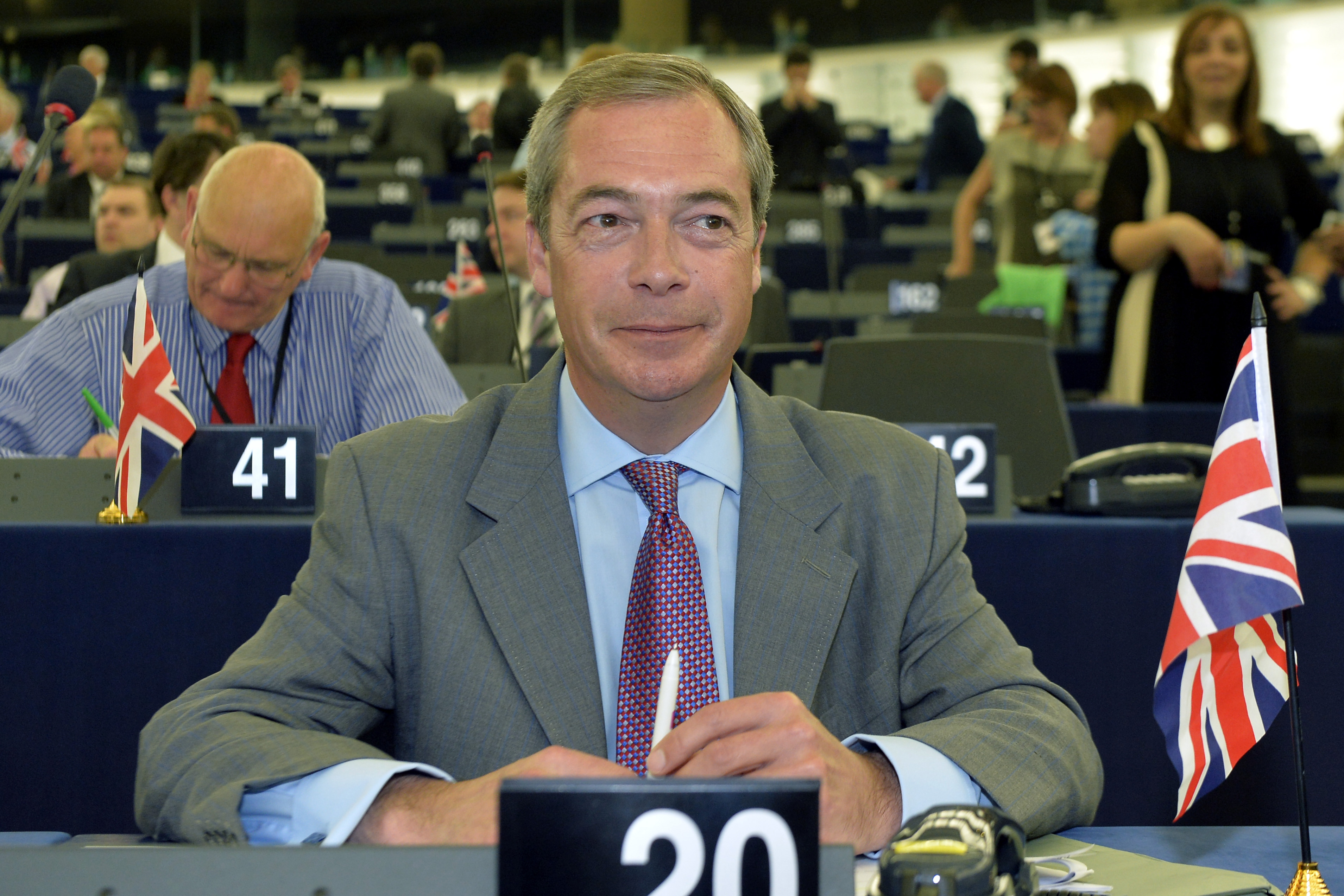 Nigel Farage by bol ochotný viesť zlúčenú pravicovú stranu