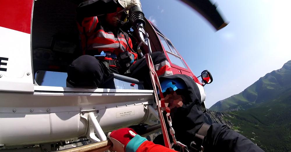 Traja poľskí turisti uviazli cez noc v Medenej kotlinke