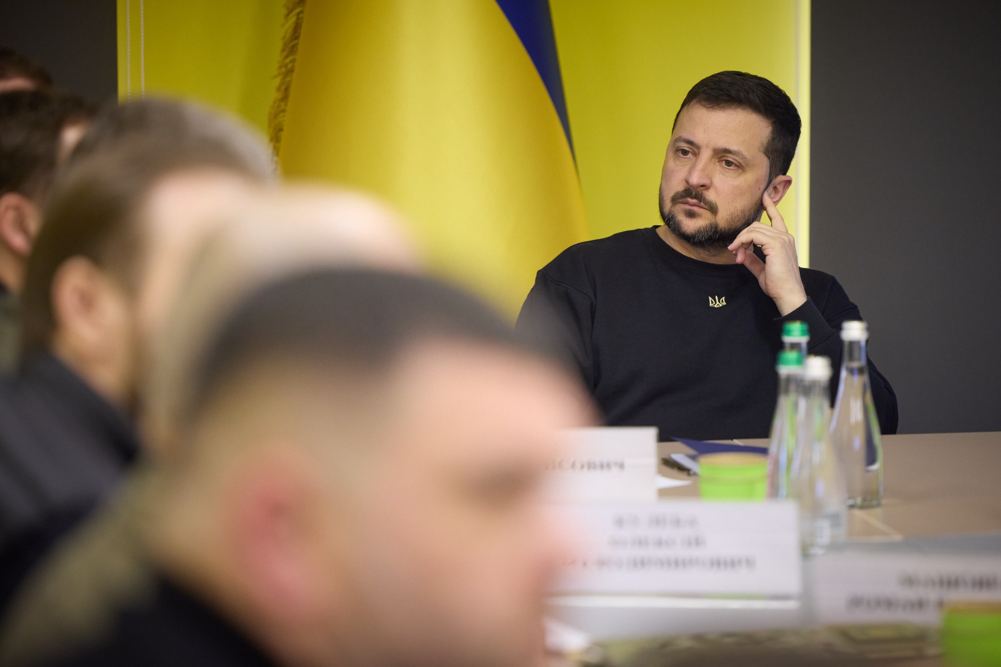 Zelenskyj má čoraz častejšie autoritárske črty, kritizuje švajčiarska rozviedka
