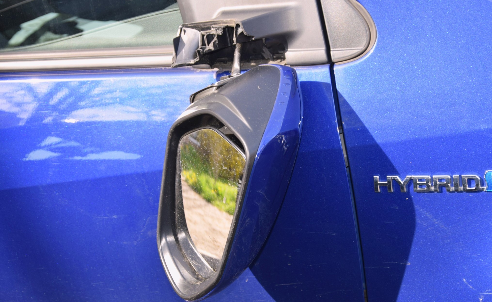 Polícia obvinila mladíka, poškodením 20 áut spôsobil škodu takmer 12-tisíc eur