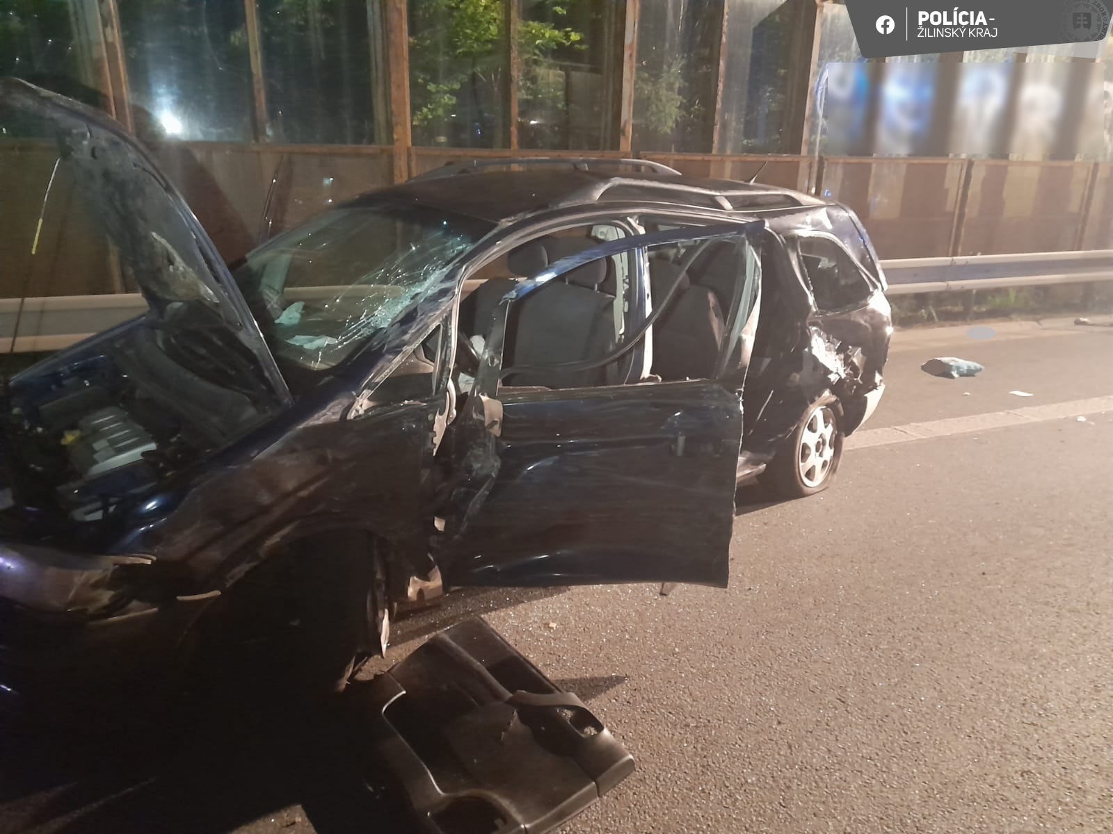 Vážna nehoda na Kysuciach. Zranených odvážali záchranky