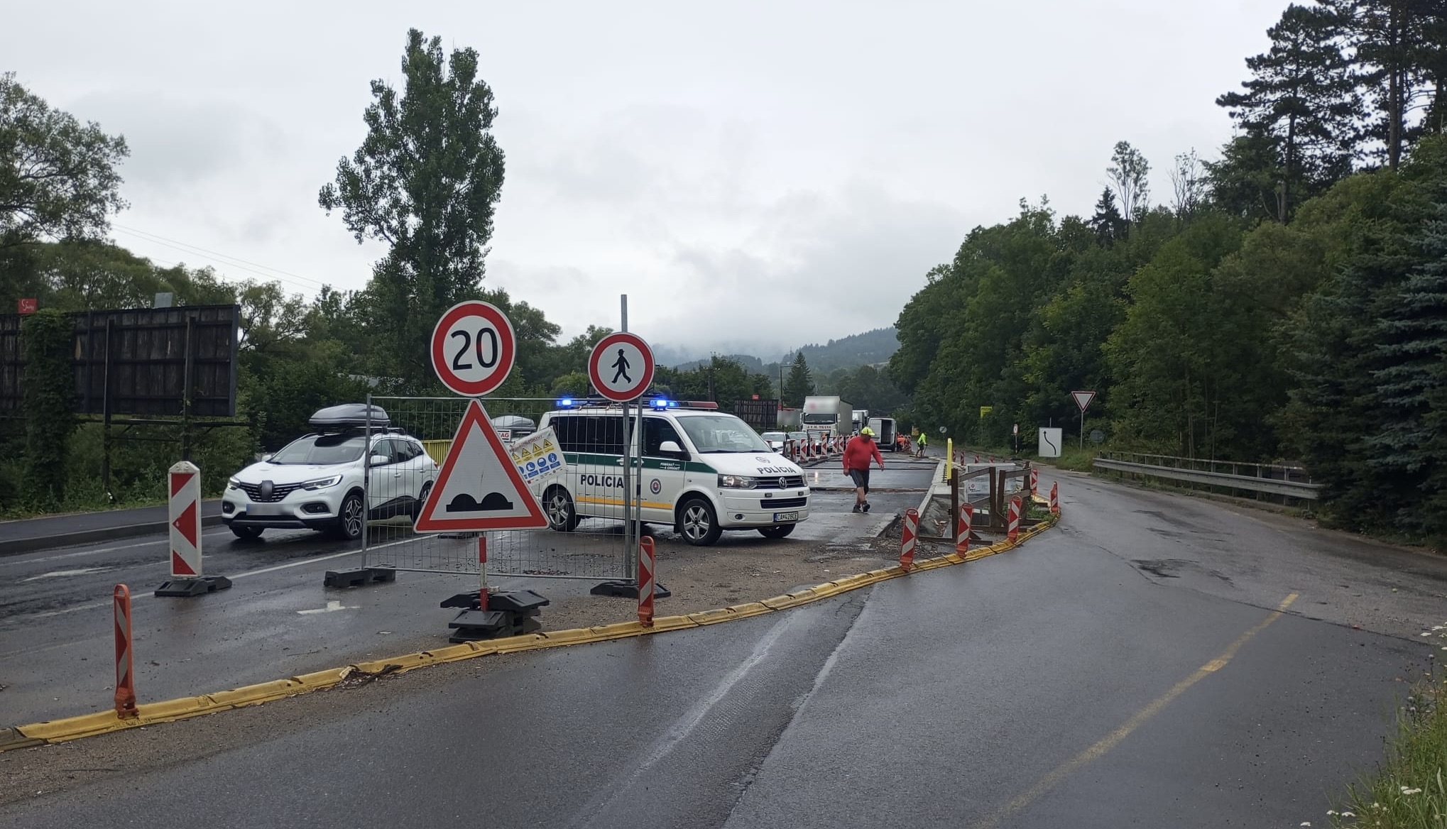 Pripravte sa na zdržanie. Čiastočne uzavreli cestu v Kysuckom okrese