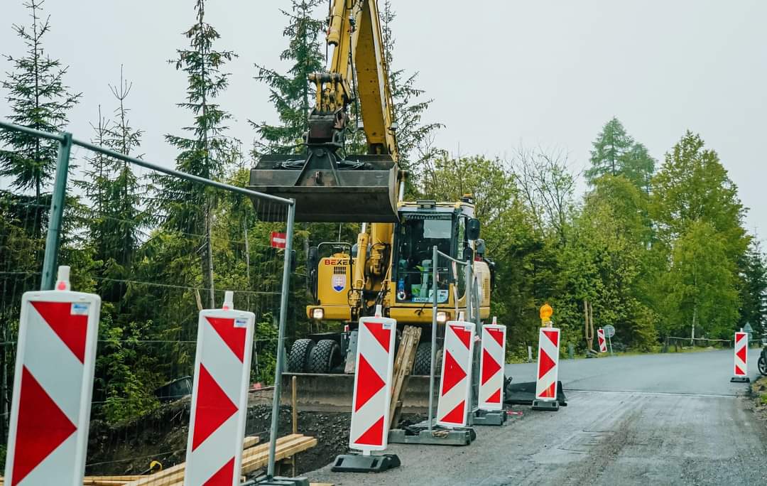 Práce na Ceste slobody pokračujú, v dvoch úsekoch sú za polovicou