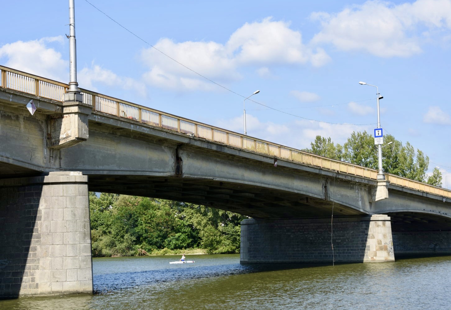 Je starý cestný most v Trenčíne časovanou bombou? Odborníci v tom majú jasno