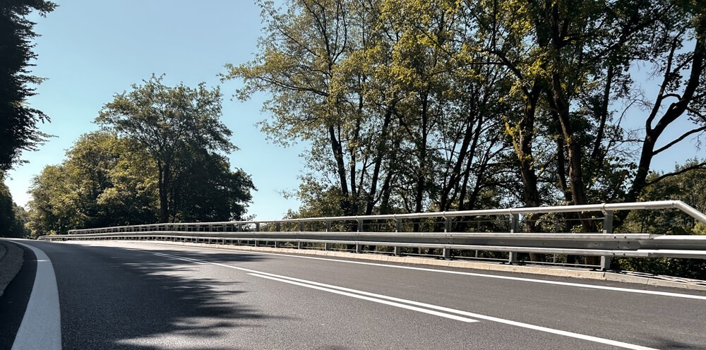 Cestári v okrese Medzilaborce odstránili zosuv cesty, práce stáli zhruba 710-tisíc eur