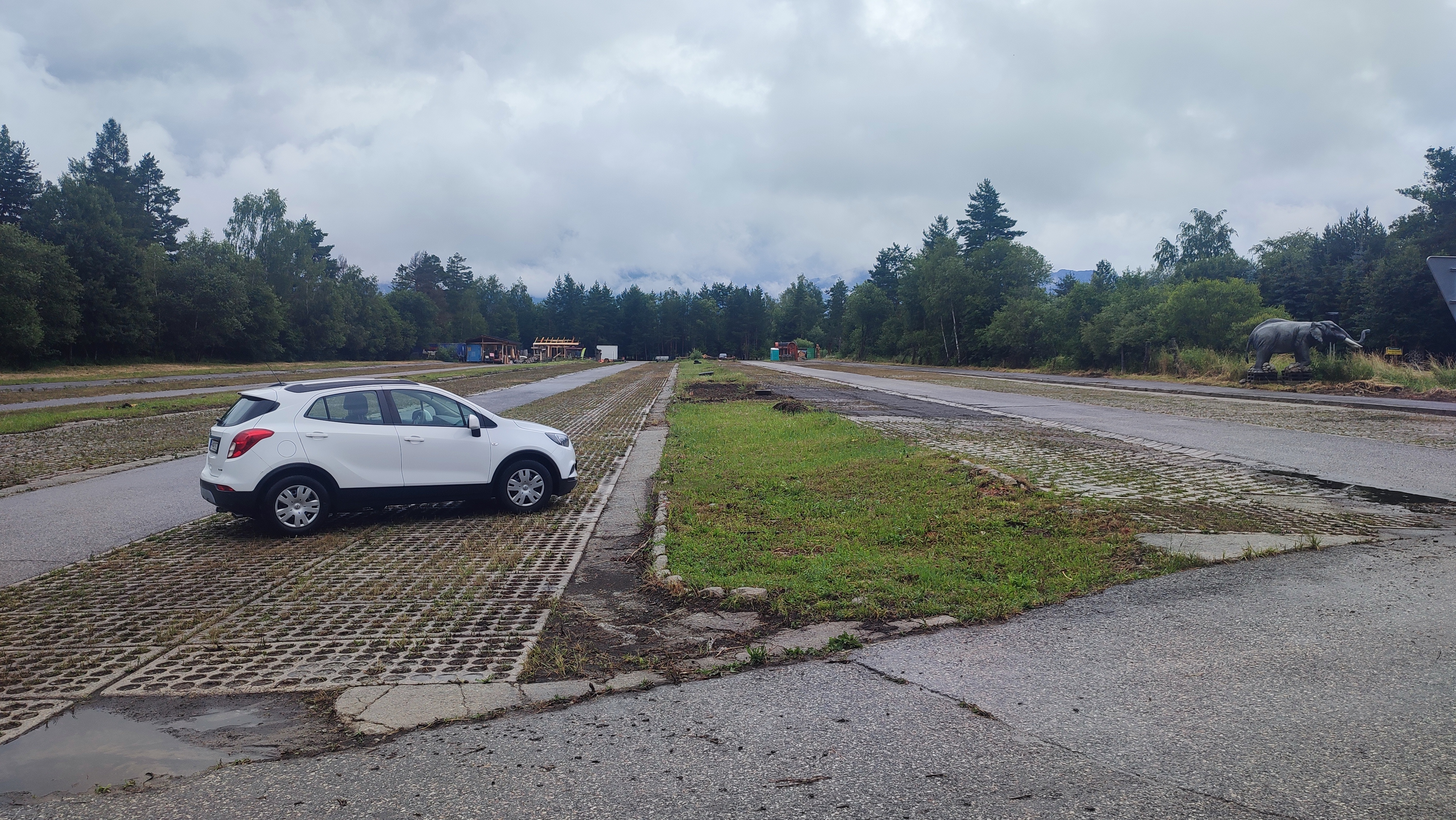 Záchytné parkovisko s kyvadlovou dopravou v Tatrách sa osvedčilo