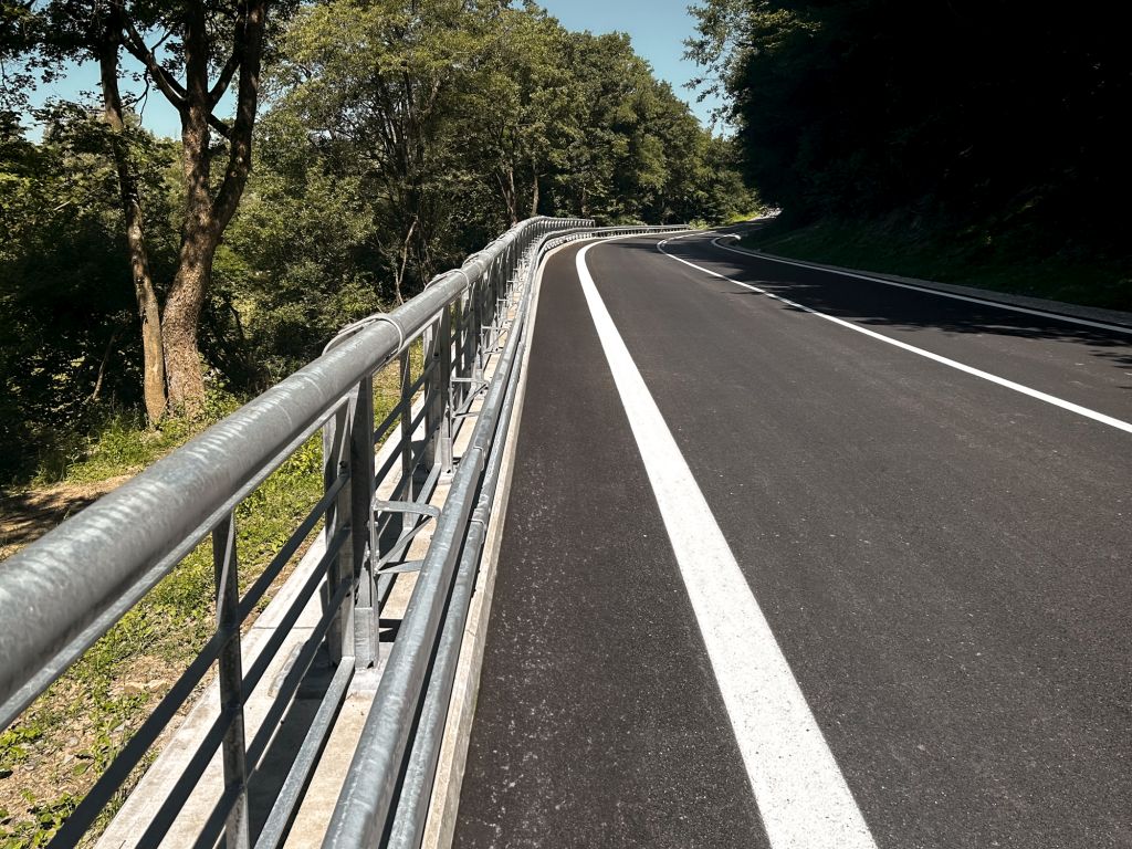 Pri Čabinách v okrese Medzilaborce odstránili problémový zosuv cesty