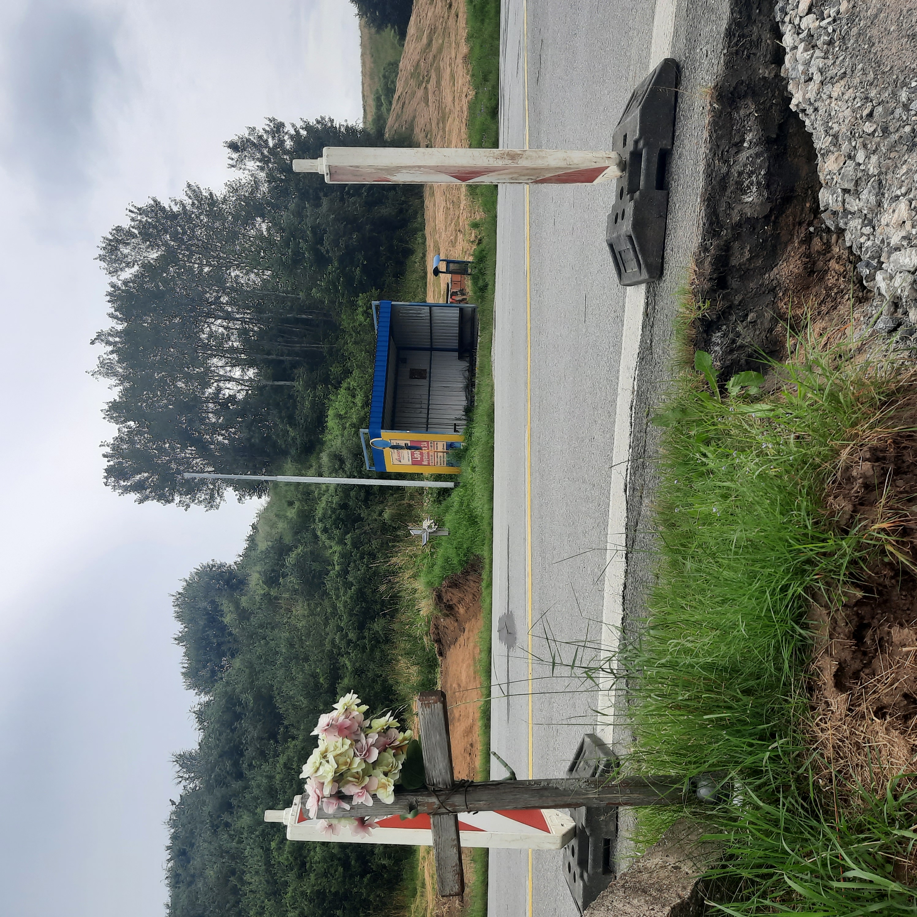 Rožkovančanom odľahlo. Nebezpečnú križovatku pred obcou rekonštruujú.