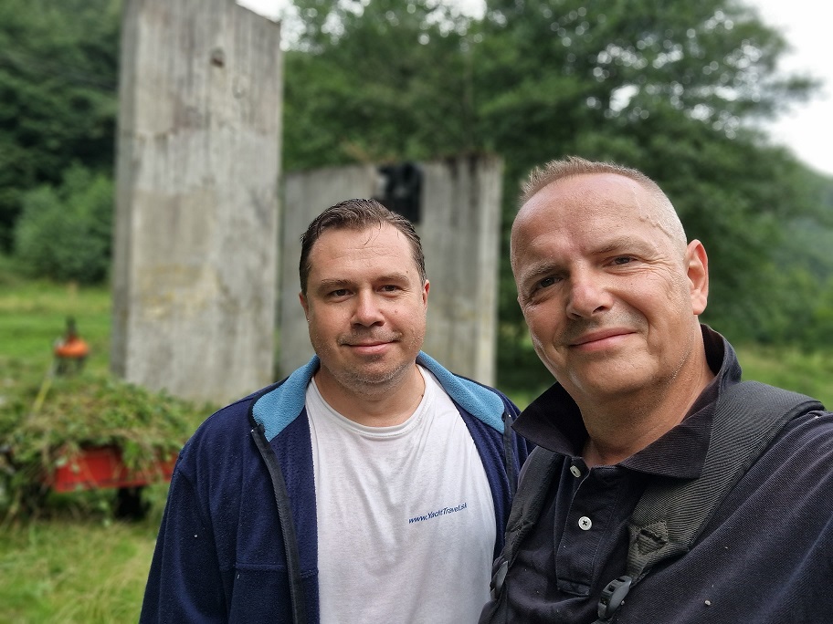 Okolie zabudnutého pamätníka SNP. O poriadok sa postarali dobrovoľníci