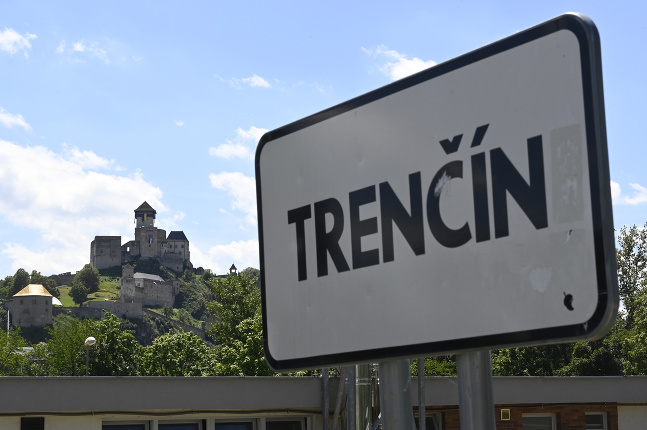 Trenčania, pozor. Rekonštrukcia budovy obmedzí na pol roka premávku aj pohyb chodcov