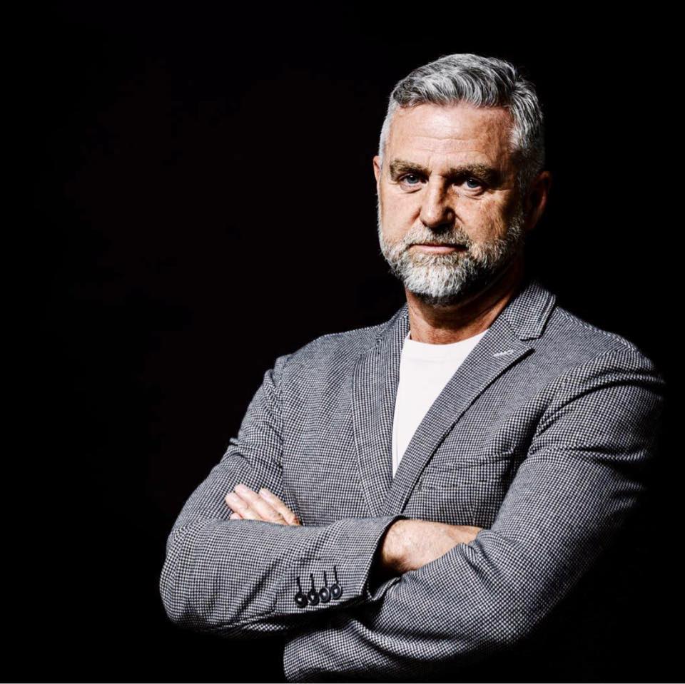 NAKA v akcii: Zadržala policajného exprezidenta Tibora Gašpara, obvinili aj Norberta Bödöra