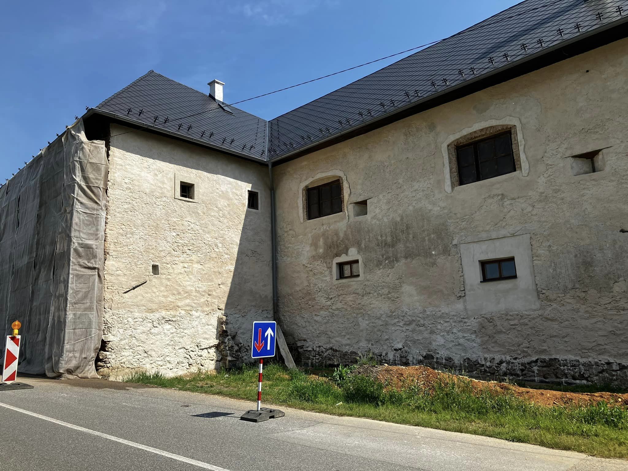 Obnova kaštieľa v Jelšave nebude v auguste ukončená, zo stavby odišiel dodávateľ