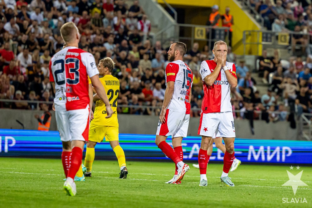 SLAVIA vs. DNIPRO: Divokú atmosféru v uliciach Košíc vystriedala remíza na štadióne