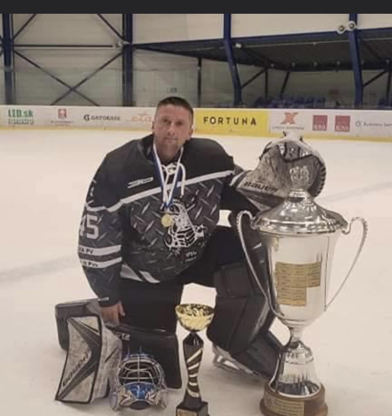 Tragická smrť hokejového šampióna. Zanechal po sebe manželku a deti