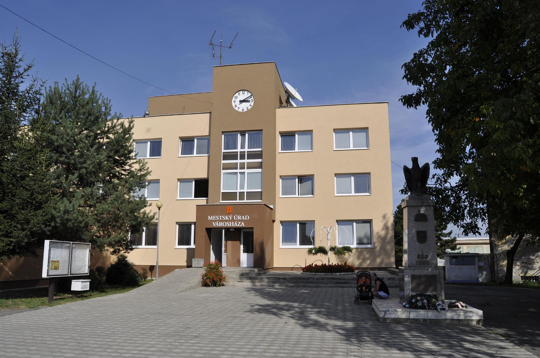 Na východe zúri nebezpečná infekcia, rušia hromadné akcie