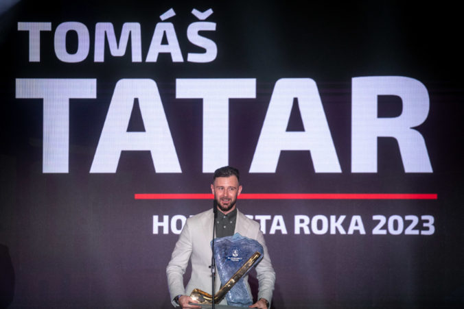 Tatar si zahrá v drese víťaza Stanley Cupu. Pozrite sa, koľko zarobí
