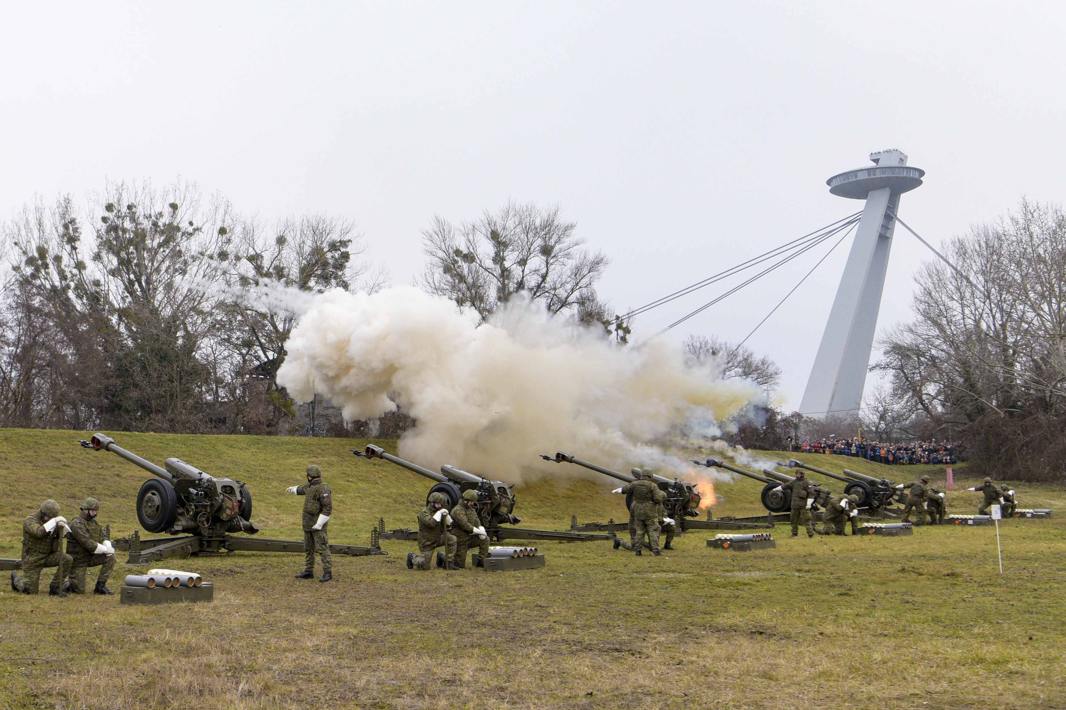 Je ten, kto nebráni vlasť, nevyhnutne zradcom?