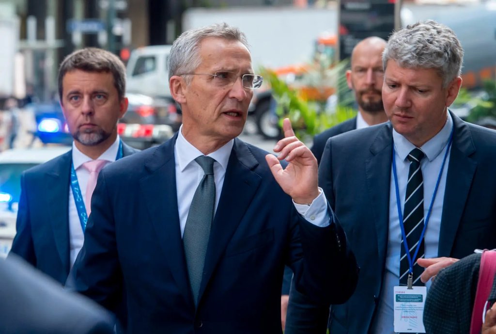 NATO: Ukrajina by sa mohla vzdať časti svojho územia výmenou za členstvo