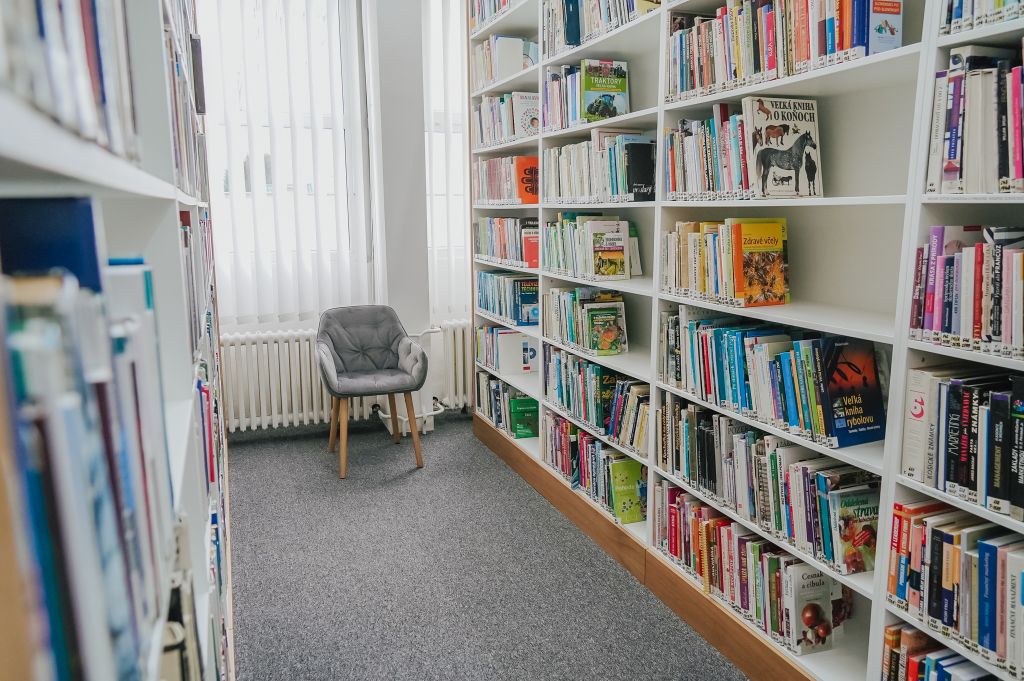 Verejnosť môže hlasovať v súťaži Kniha roka PSK ešte dva týždne