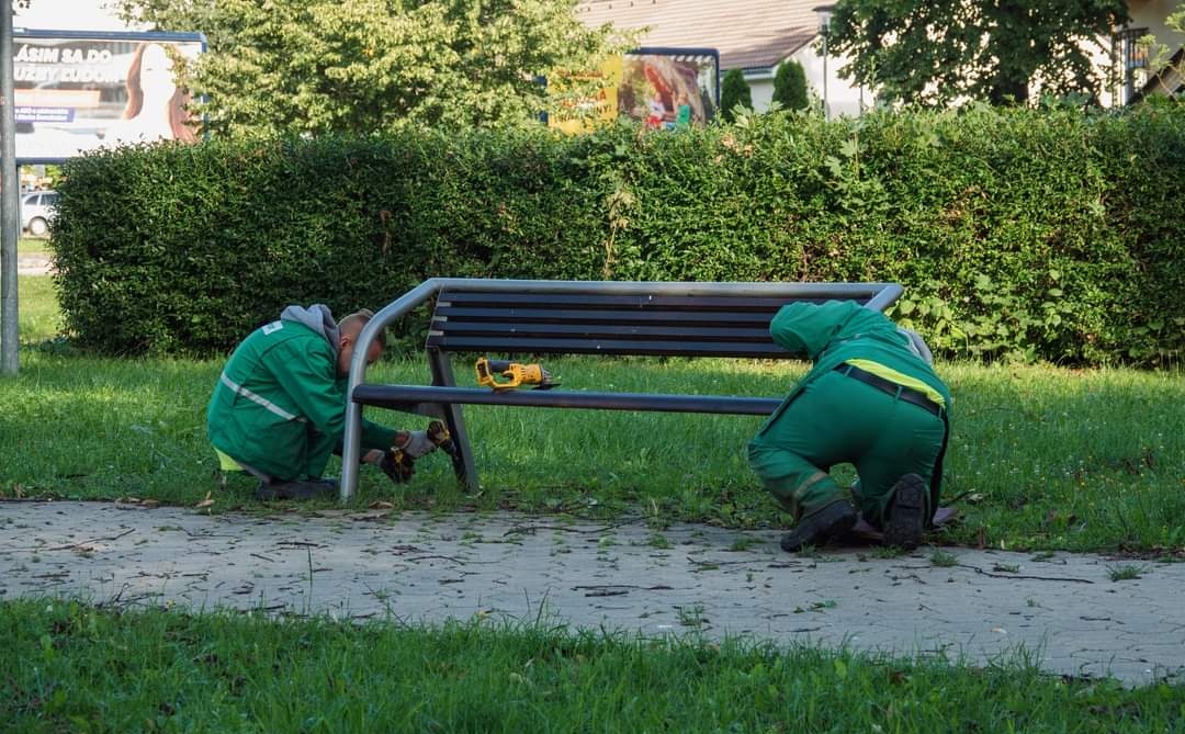 Útok na dôchodcu prinútil mesto konať