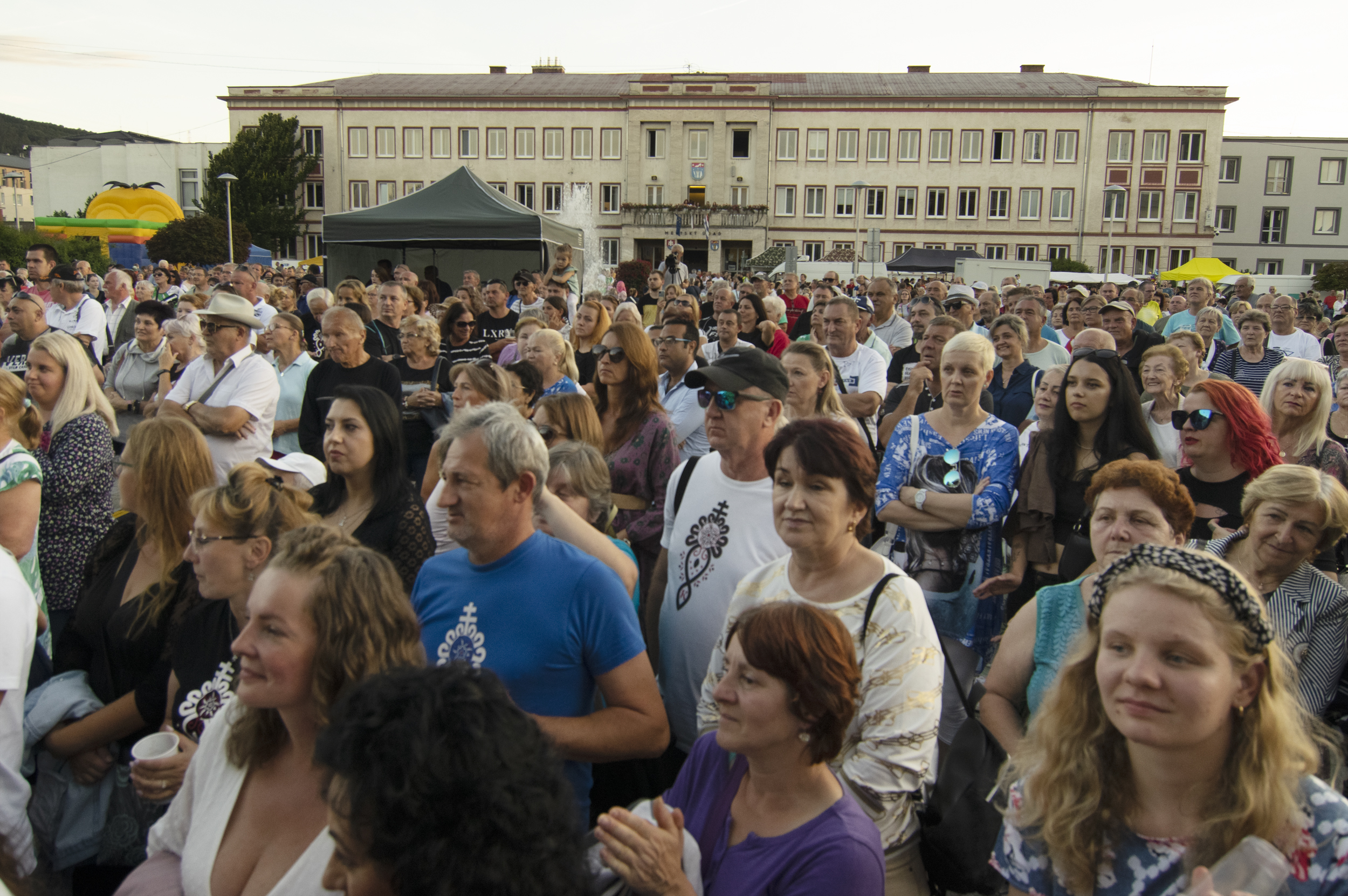 VIDEO Veľkolepé oslavy v Partizánskom: Tisíce ľudí, výborné koncerty a pompézny ohňostroj