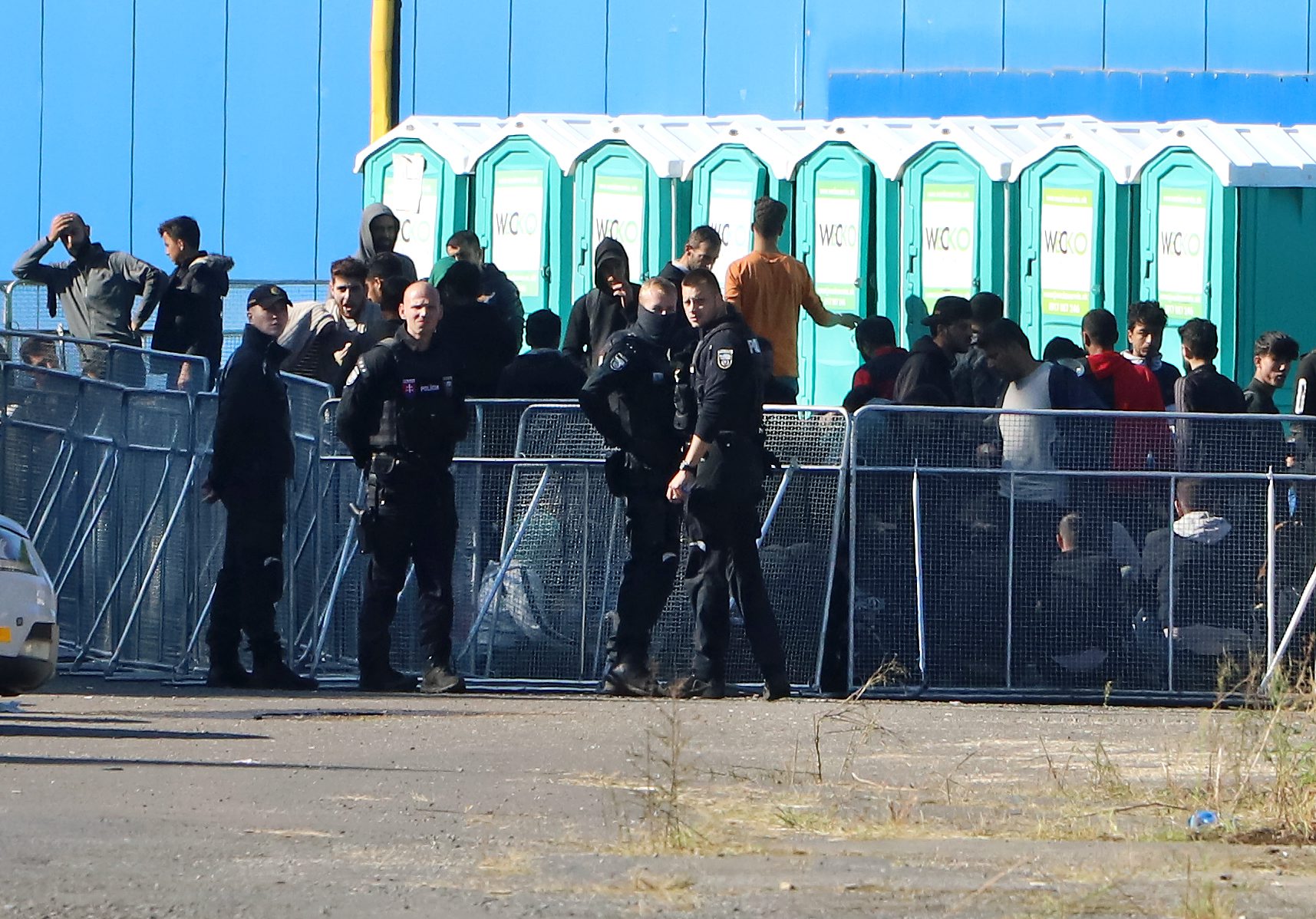 Záchytný bod vo Veľkom Krtíši končí, mimoriadna situácia v okrese však trvá