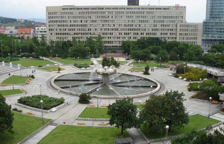 Ovlažovanie sa vo fontáne Družba už nebude v rozpore s legislatívou. Ilustračné foto: wikipedia.sk