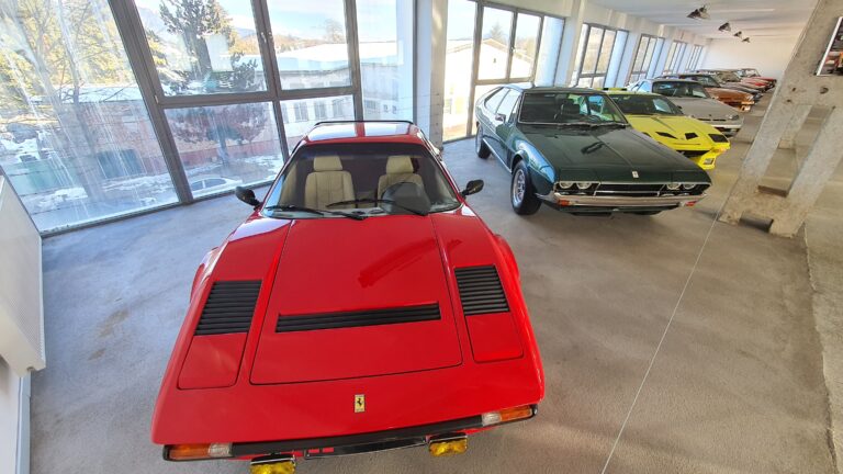 Double Red Cars Museum Brezno Foto: Branislav Caban
