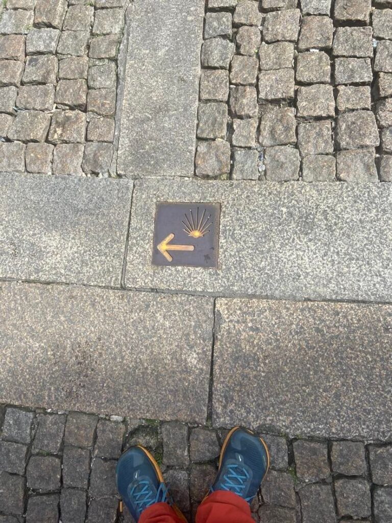 Cesta pre pútnikov je značená Foto. E. Mikulová
