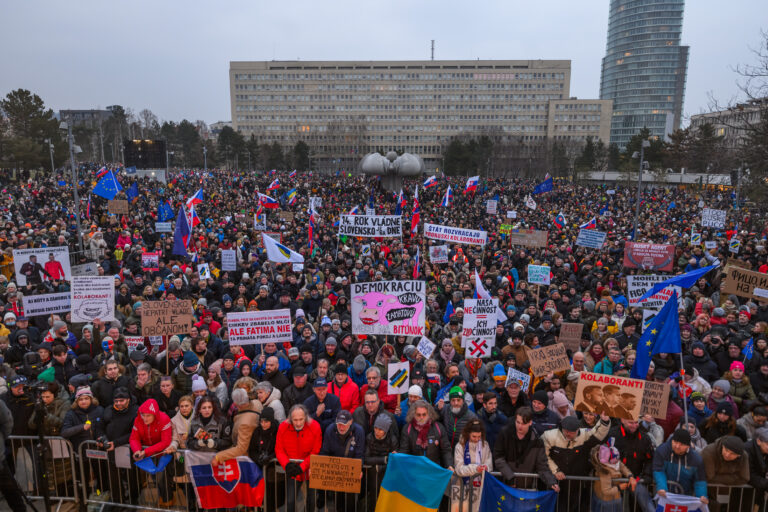 Protesty s názvom „Slovensko je Európa“ v piatok 7. januára 2025. Foto: Jaroslav Novák/TASR