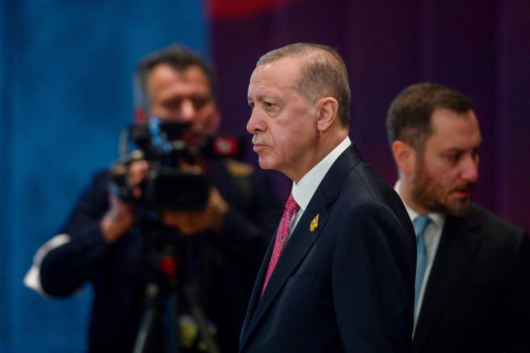 Turecko by mohlo schváliť fínsku žiadosť o vstup do NATO skôr než švédsku