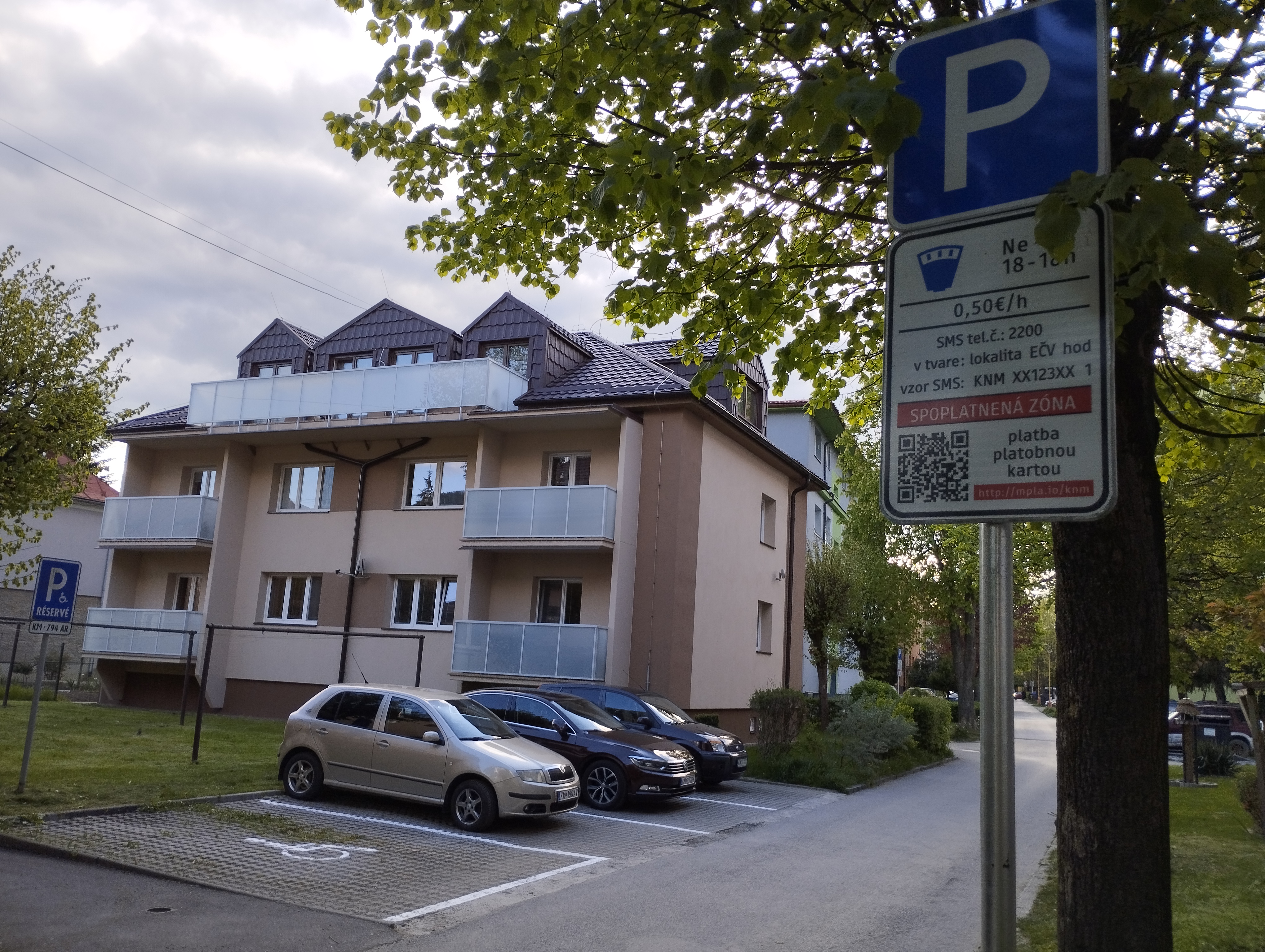 VIDEO: Parkovacia politika na Kysuciach čelí kritike